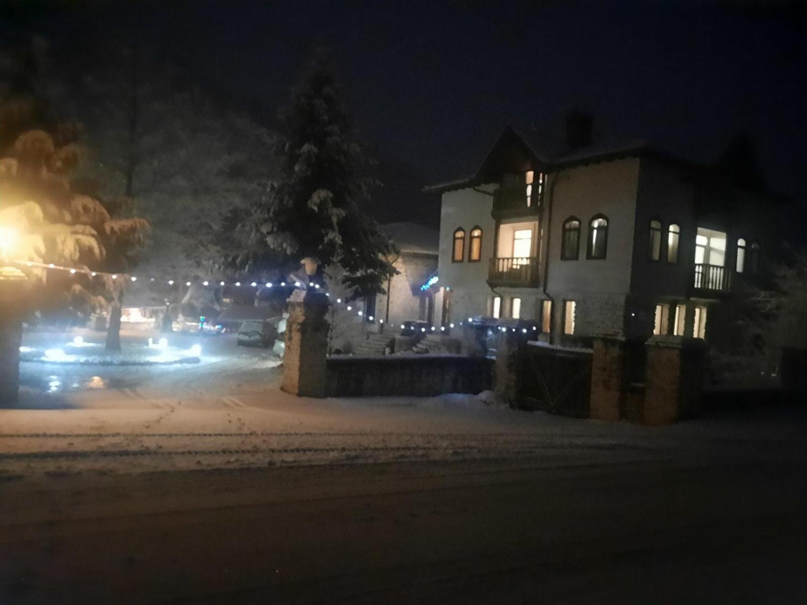 Парк - Хотел Макензен Melnik  Exterior foto