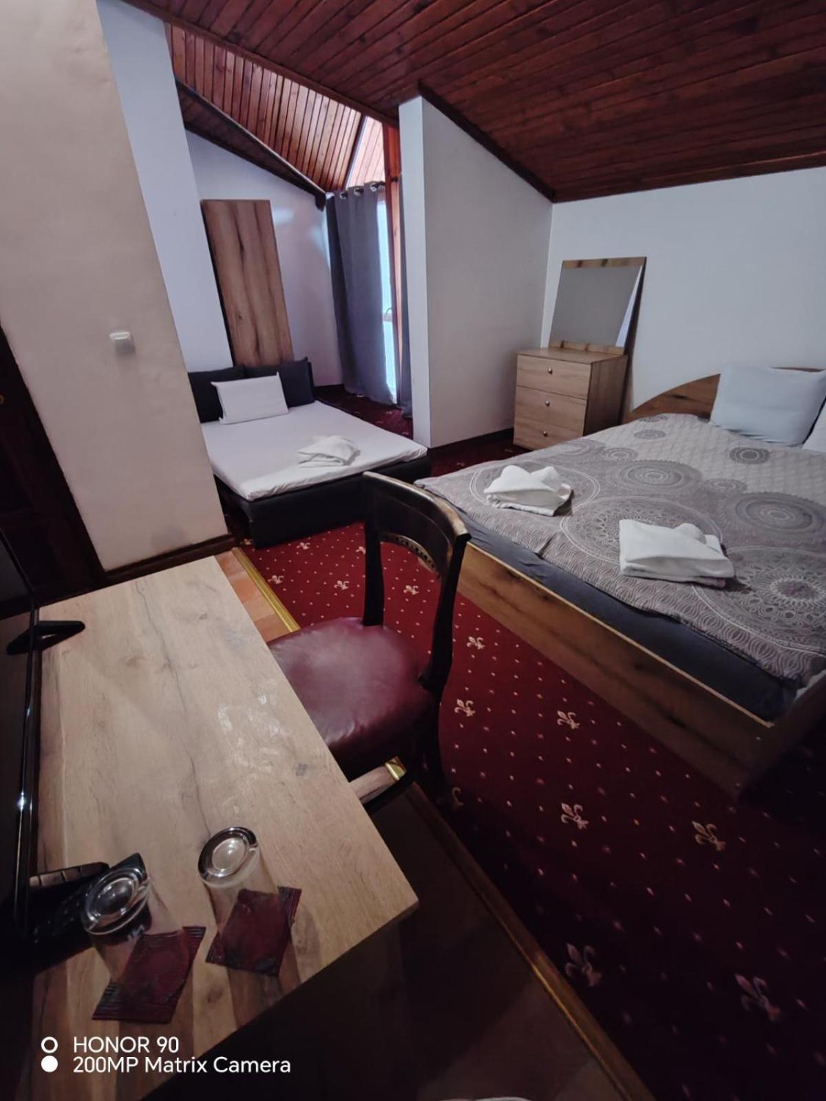 Парк - Хотел Макензен Melnik  Exterior foto