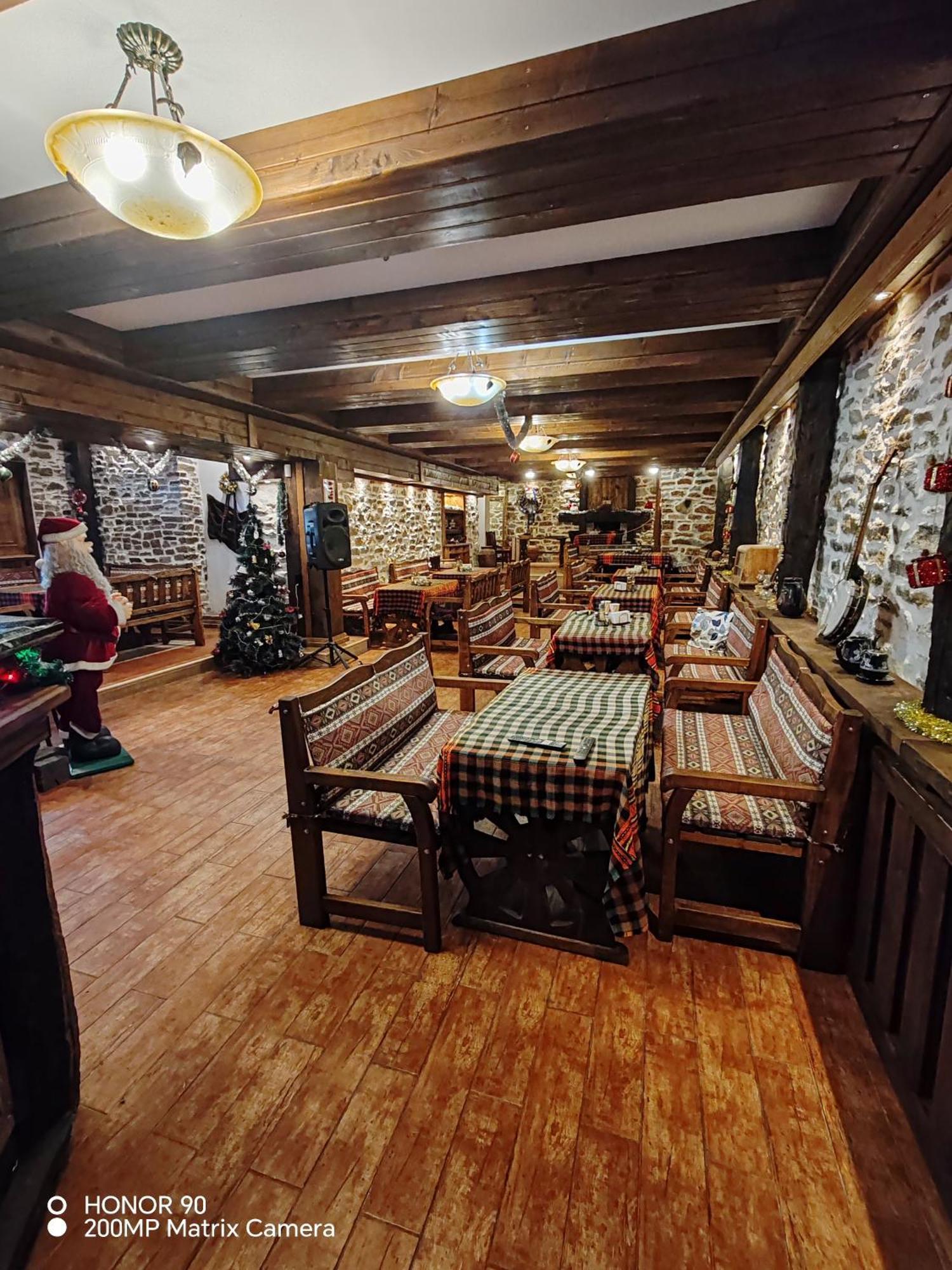 Парк - Хотел Макензен Melnik  Exterior foto