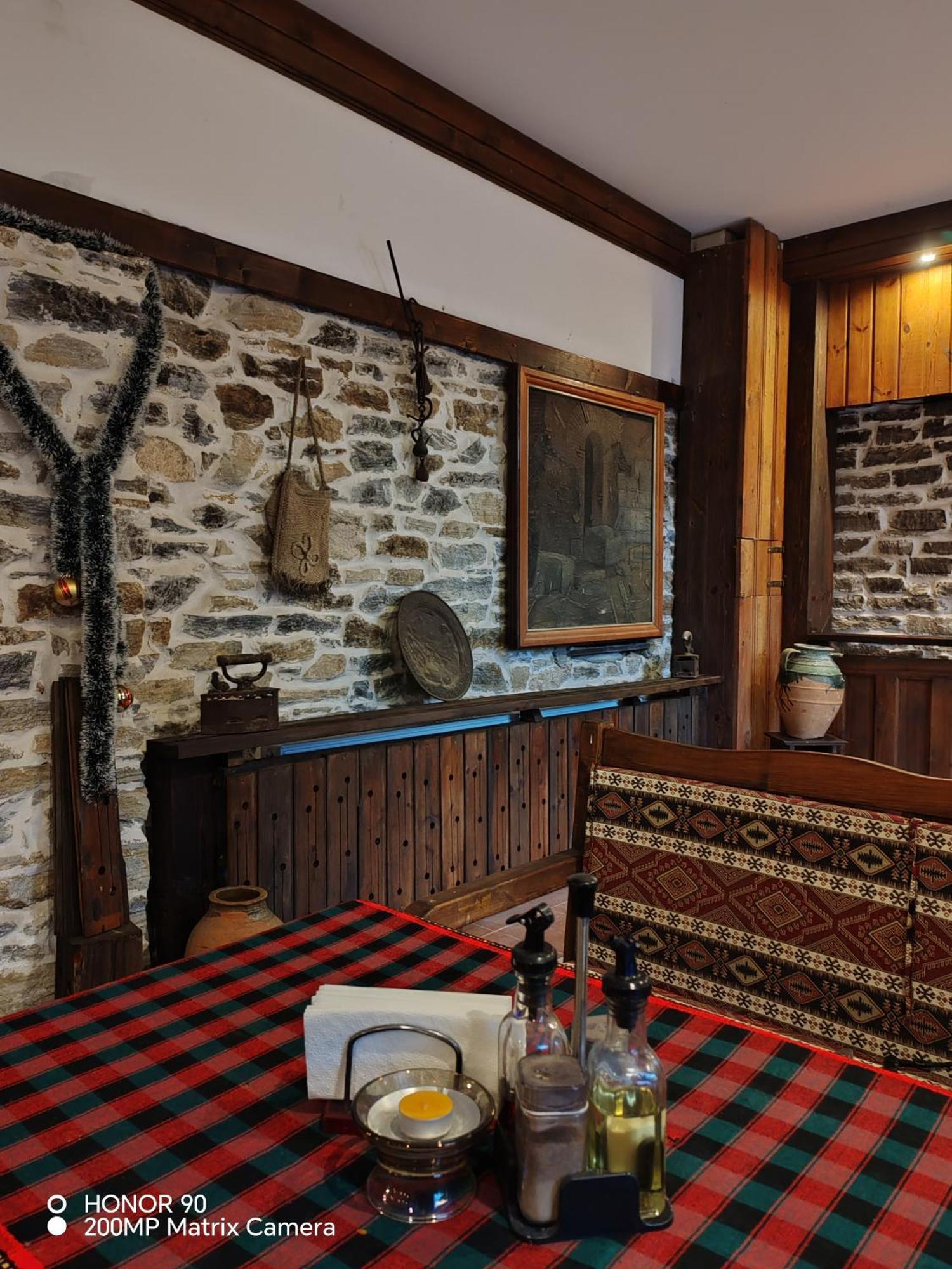 Парк - Хотел Макензен Melnik  Exterior foto
